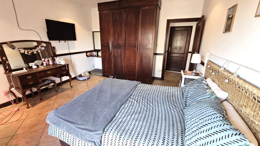 5 Bedroom Property for Sale in Birdwood Estate North West